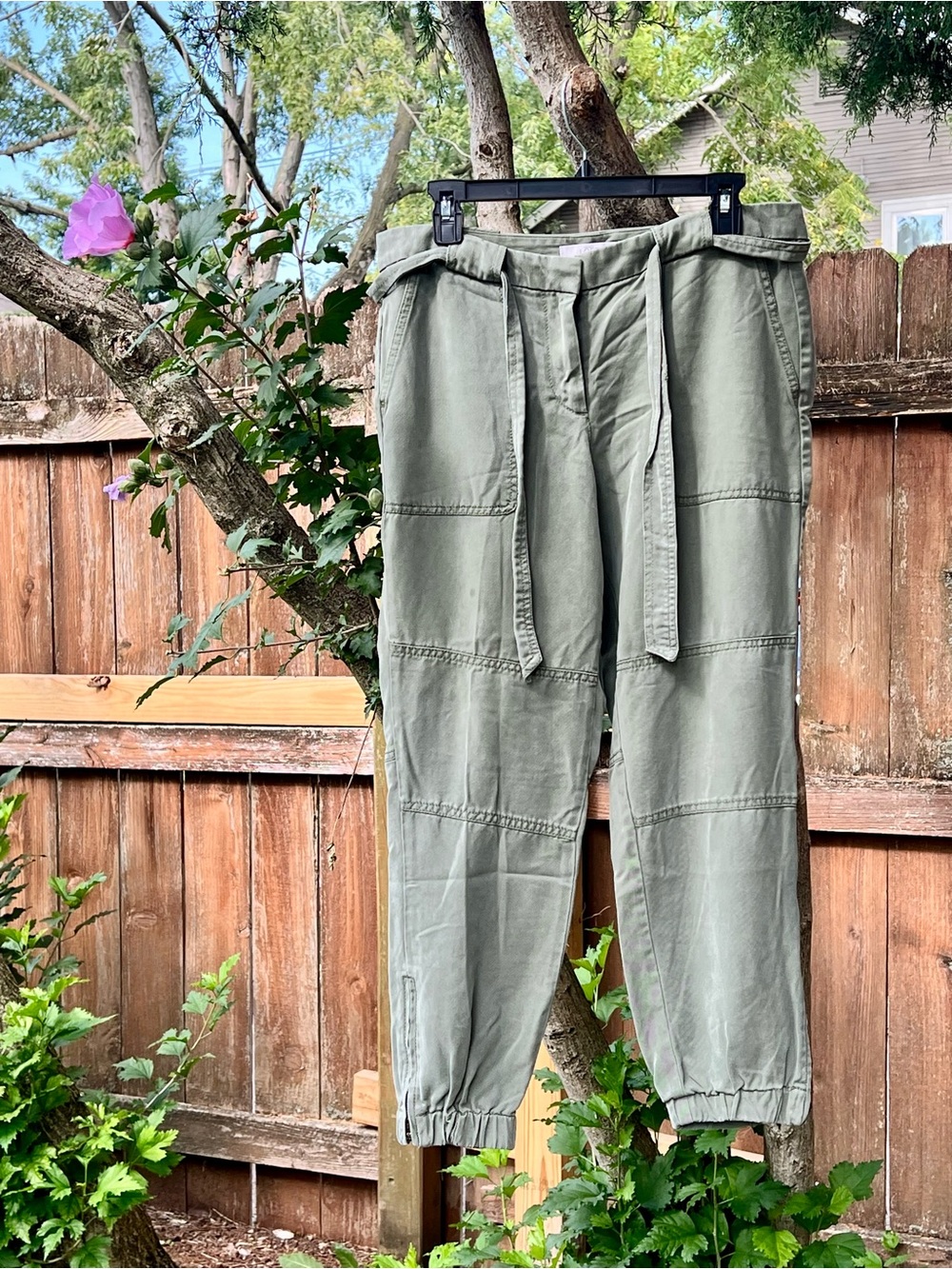 Loft olive green crop capri cargo paper bag pant petites 8P ankle zip tapers